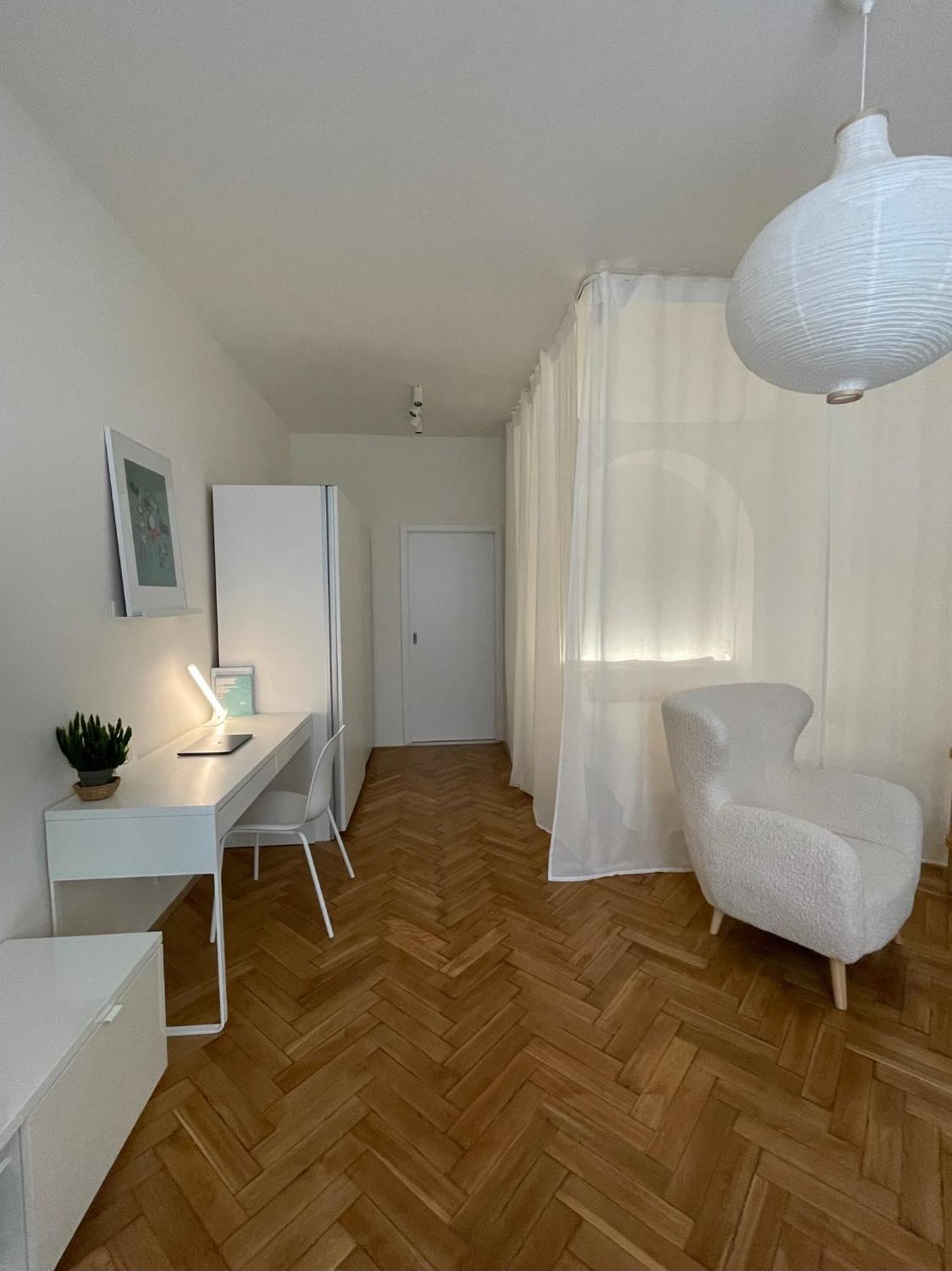 Urban Retreat I Modern Boho Apartments In Lovely Letna District - 10 Minutes From Old Town Praga Exterior foto